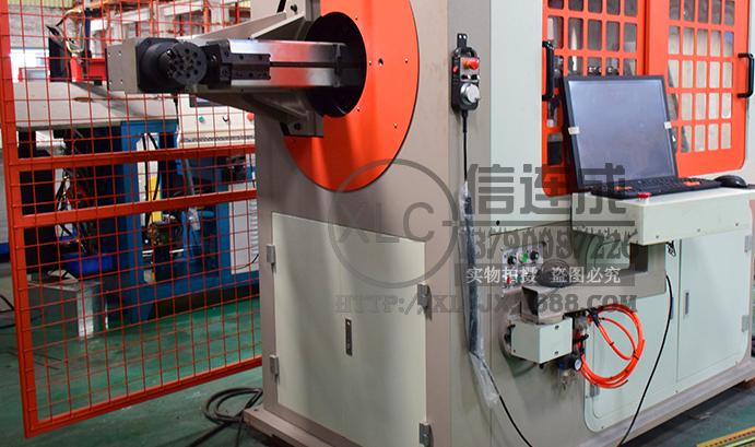  鐵線折彎機(jī)油缸